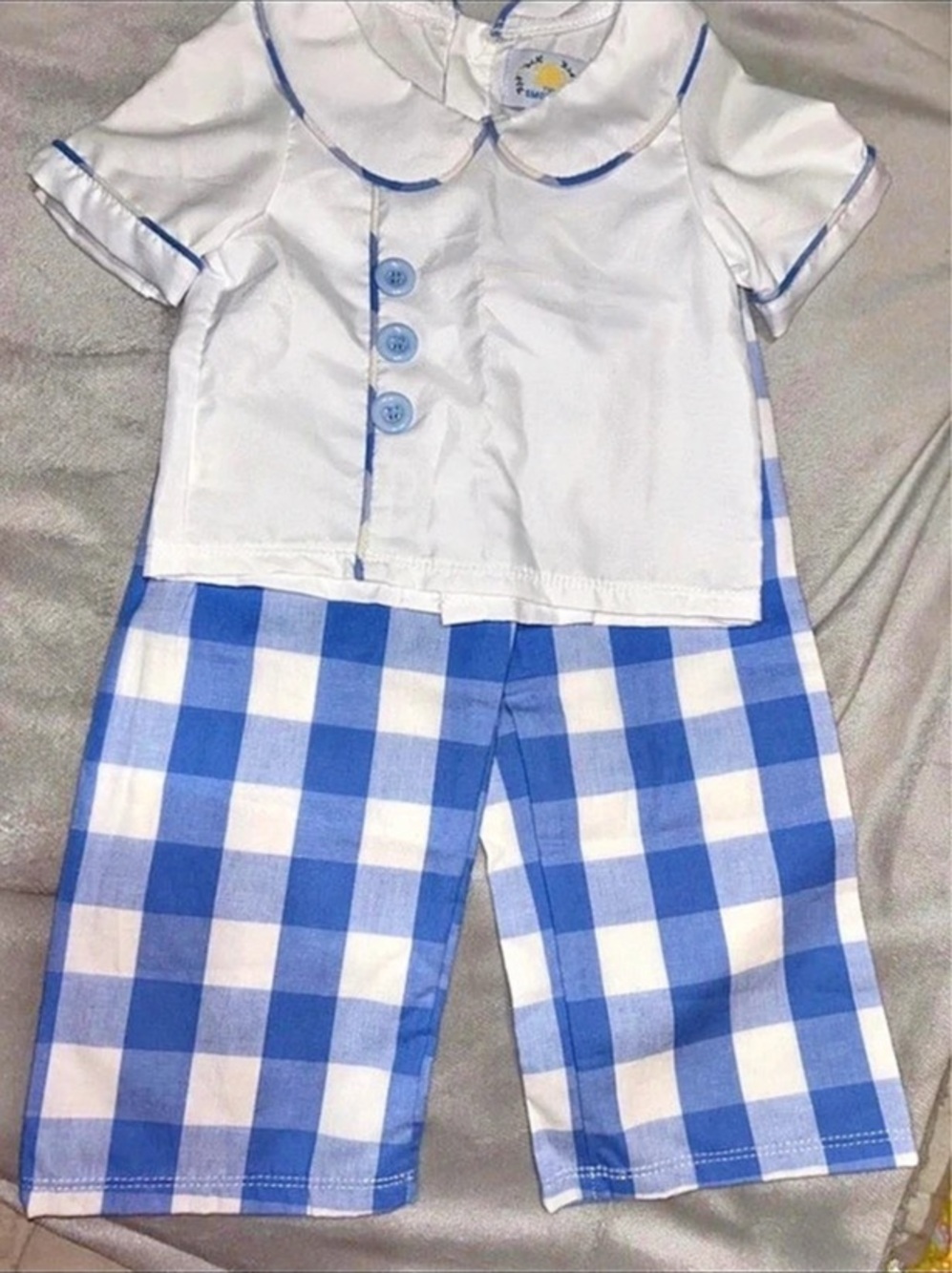 The Smocking Bug Gingham Shirt & Pants Set in Blue & White Baby 9M Like New